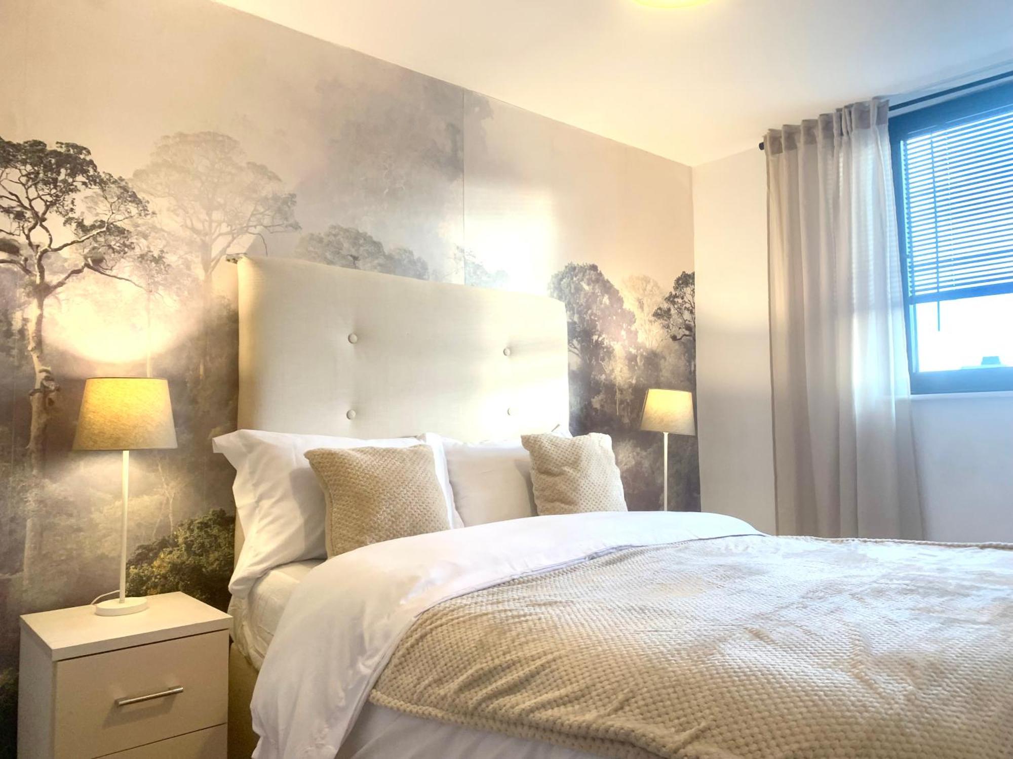 Large Stylish 3 Bedroom City Centre Apartment Free Secure Parking ลิเวอร์พูล ภายนอก รูปภาพ